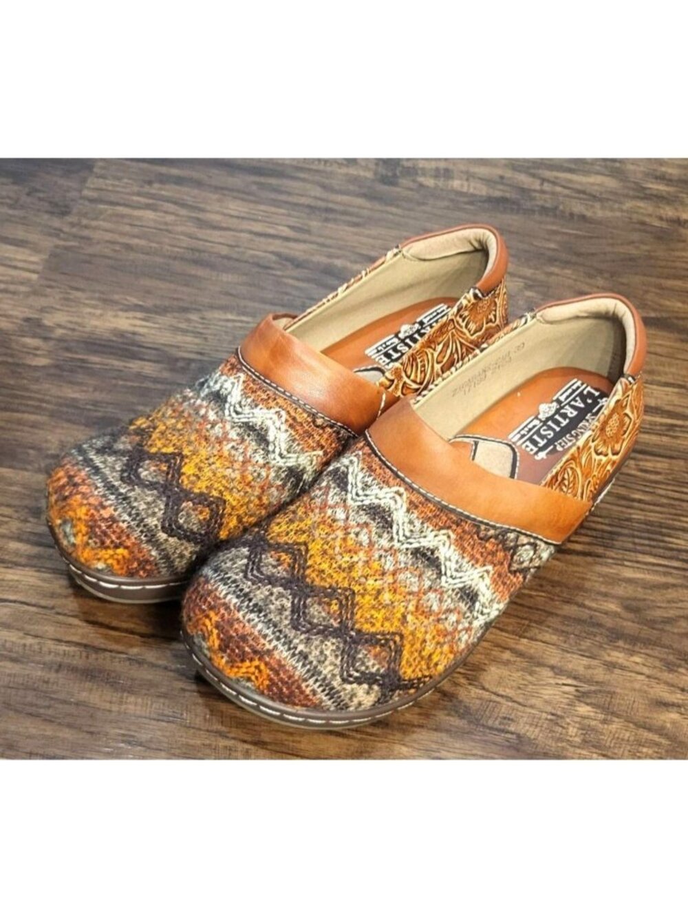 Lartiste Zagabank Camel Tooled Leatherwoven